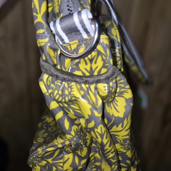 Lou Harvey Vinyl Travel Bag Yellow and Grey  Floral NWOT - Picture 9 of 9